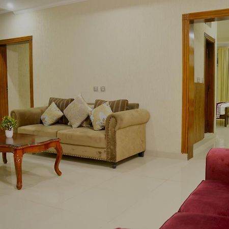 Holiday Grand Resort Bhurban Murree Exterior photo