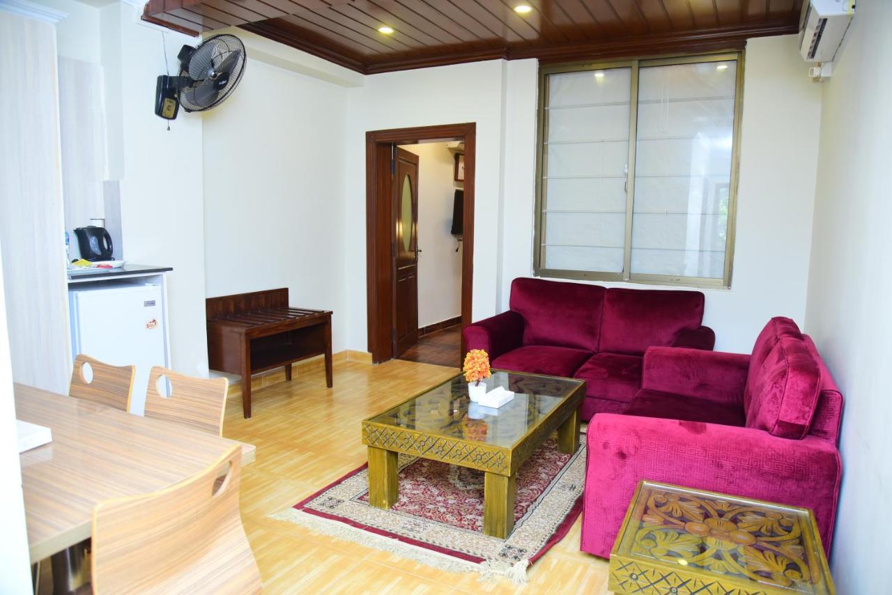 Holiday Grand Resort Bhurban Murree Exterior photo