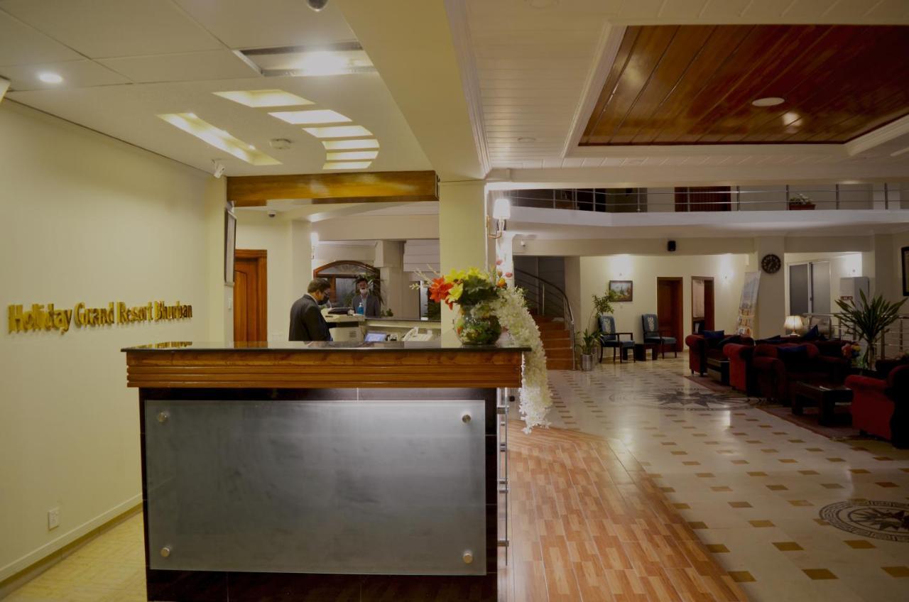 Holiday Grand Resort Bhurban Murree Exterior photo