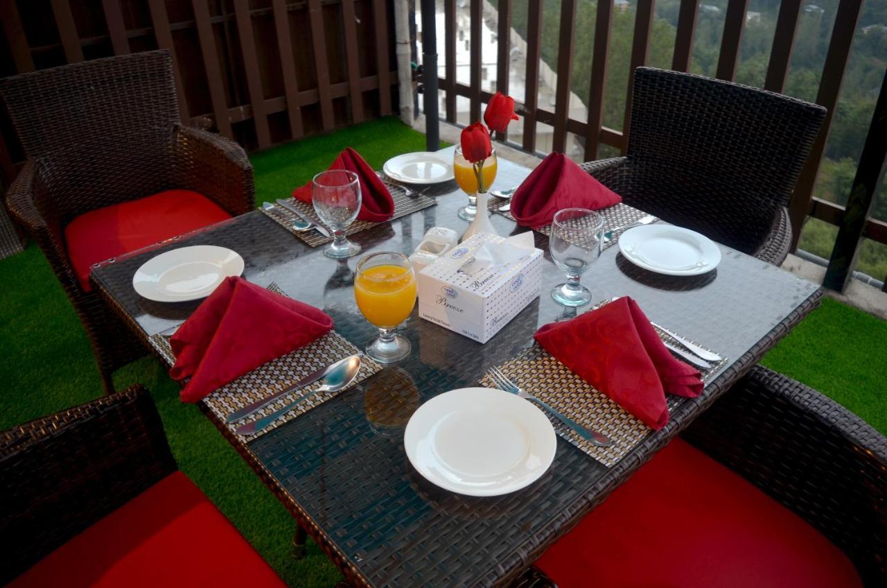 Holiday Grand Resort Bhurban Murree Exterior photo