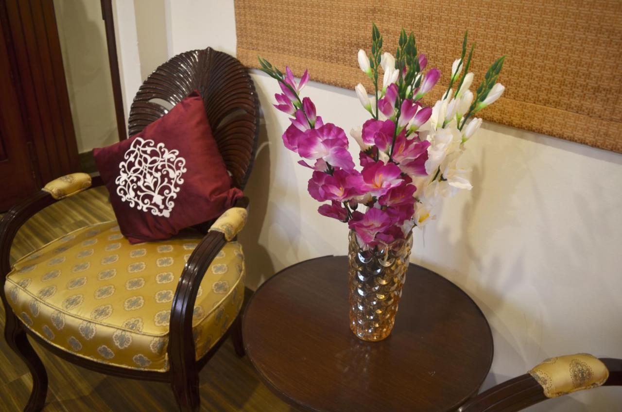 Holiday Grand Resort Bhurban Murree Exterior photo